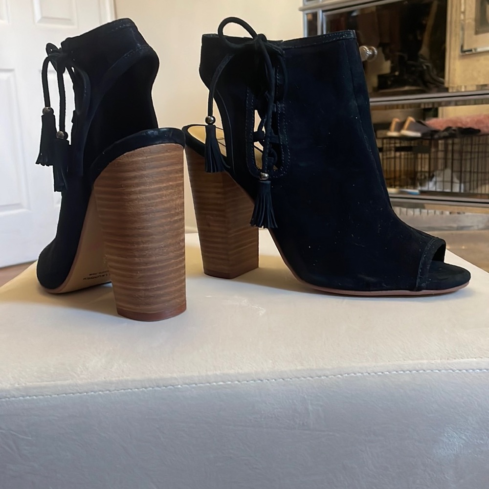Kristin Cavallari, Black wooden heel, open toe shoes